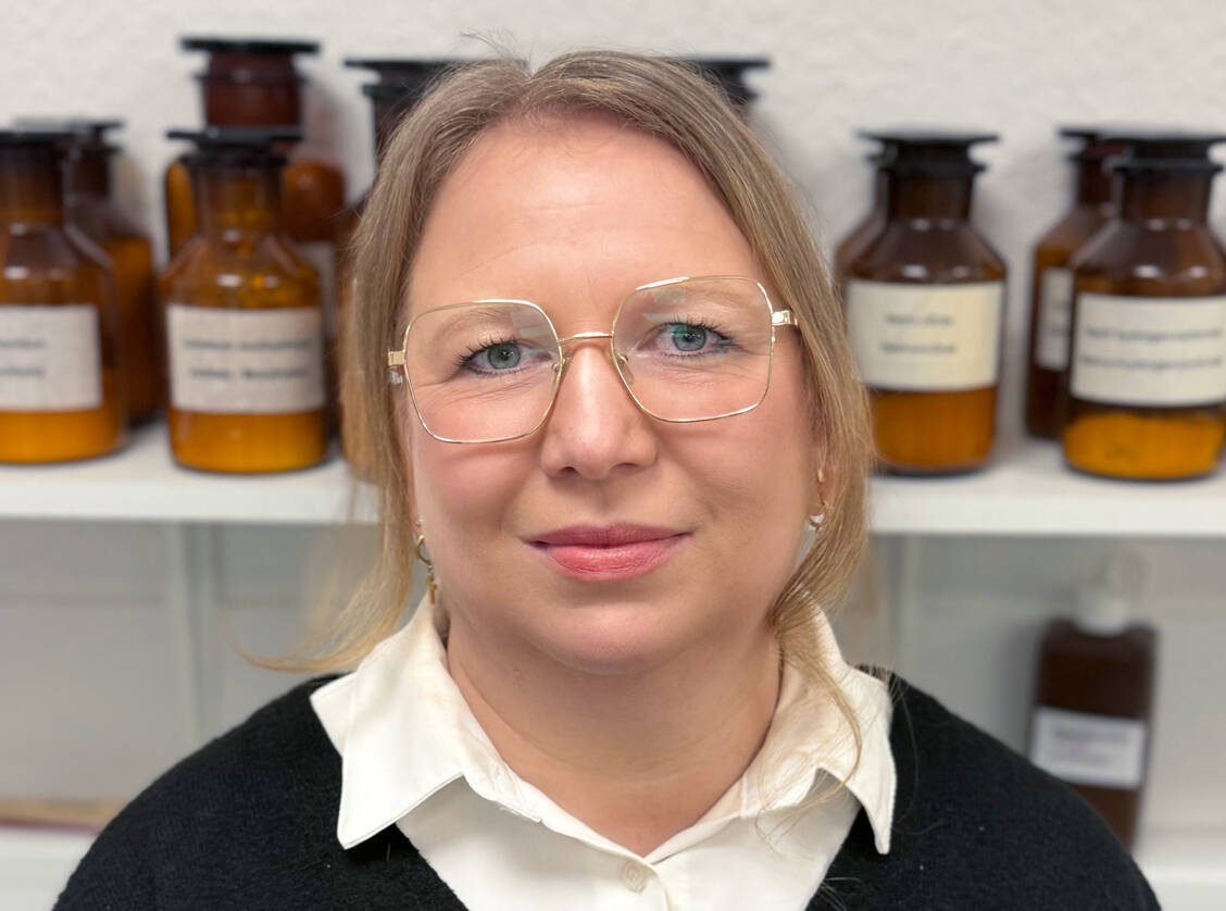 PTA Clarissa Eulitz studiert Medizinpädagogik und unterrichtet an einer PTA-Schule. / © Privat