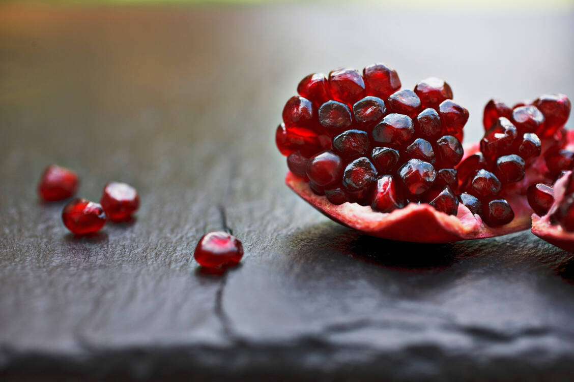 Granatapfel: lecker und ein natürlicher T-Zell-Booster  / Foto: Getty Images/Tom Merton