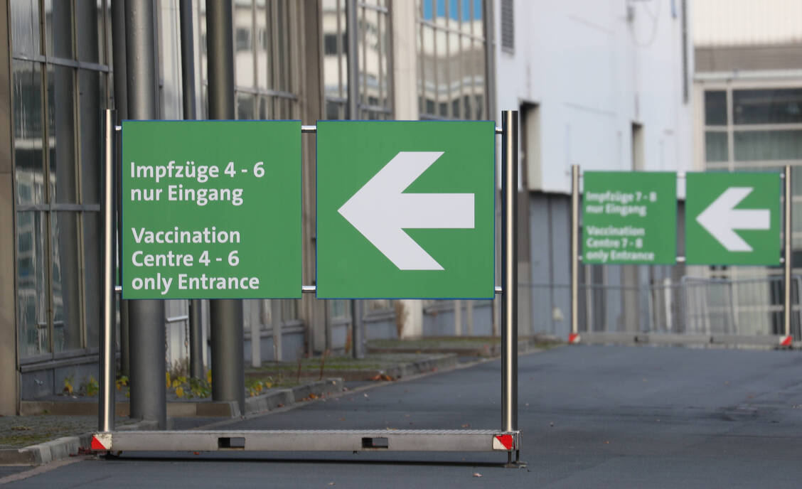 Nicht mehr aktiv: Ein Großteil der Corona-Impfzentren in Deutschland wurde zum 30. September geschlossen.  / Foto: Imago images/localpic