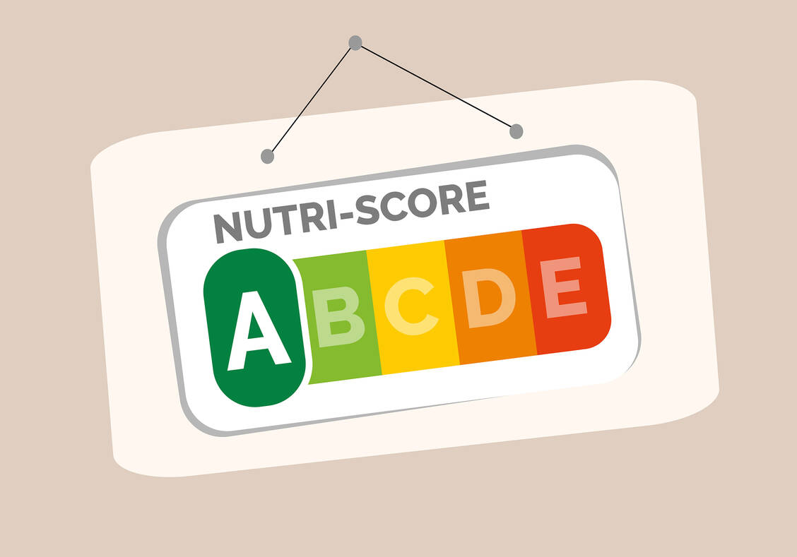 Die Lebensmittelkennzeichnung »Nutri-Score« wurde zur Kennzeichnung von Produkten nach ernährungsphysiologischen Gesichtspunkten als erstes in Frankreich eingeführt. / Foto: Adobe Stock/amine1976