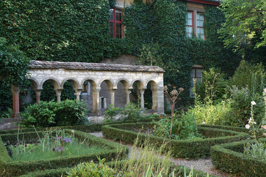 Kräutergarten im Kloster Allerheiligen in Schaffhausen / Foto: Shutterstock/Pixeljoy