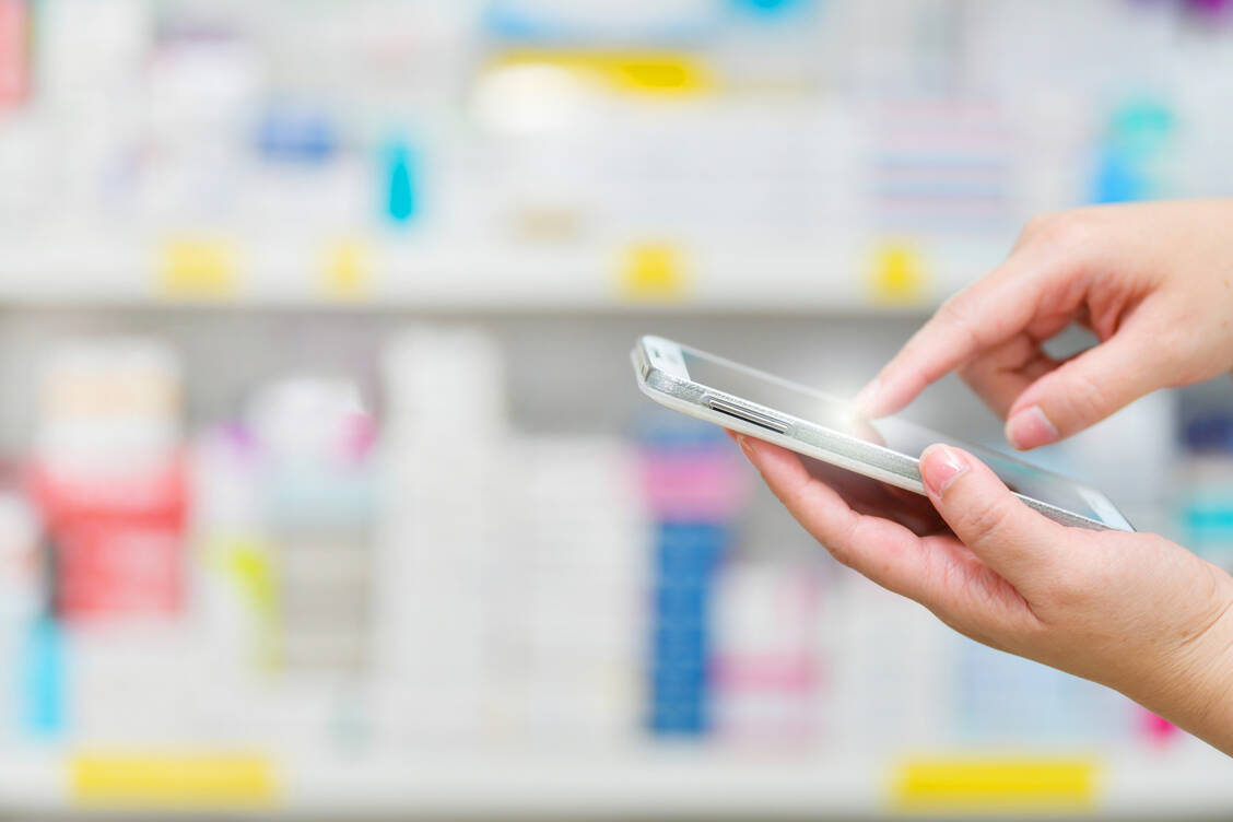 Vom Engagement in den sozialen Medien können auch Apotheken profitieren – wenn sie die richtigen Kniffe kennen. / Foto: Adobe Stock/I-Viewfinder