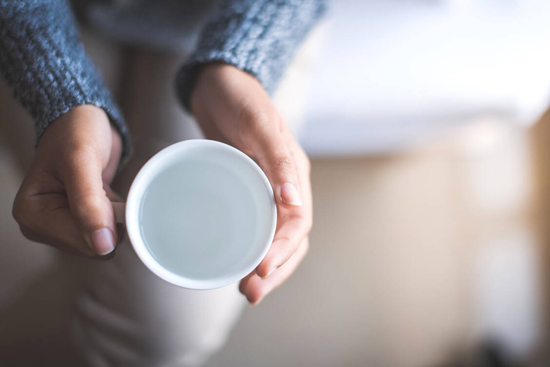 Vermeintlich rein pflanzlich und bei Übergewicht wirksam – so kommt das Heißgetränk »Trex Tea« daher.  Doch es enthält einen aus guten Gründen nicht mehr zugelassenen Arzneistoff.  / Foto: Adobe Stock/satit