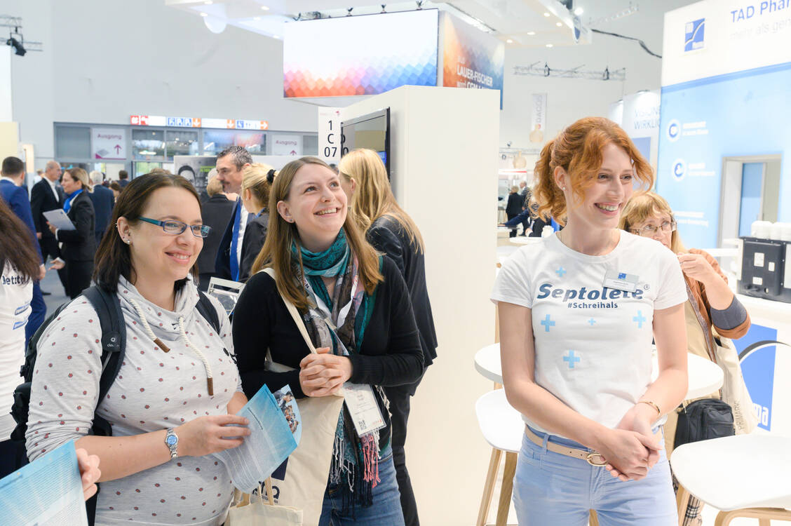 Netzwerken, Wissenstransfer, Spaß und Unterhaltung: Das bietet der PTA-Home-Bereich auf der Expopharm. / Foto: Avoxa/Expopharm