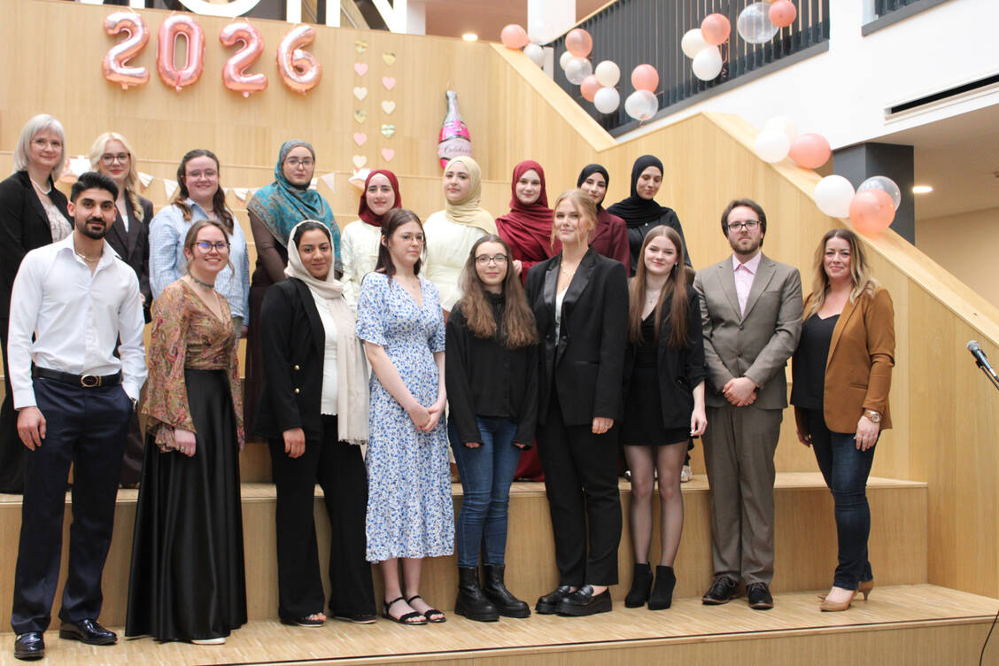 Die Absolventinnen und Absolventen können nun in das Berufsleben starten. / © Marah Thini