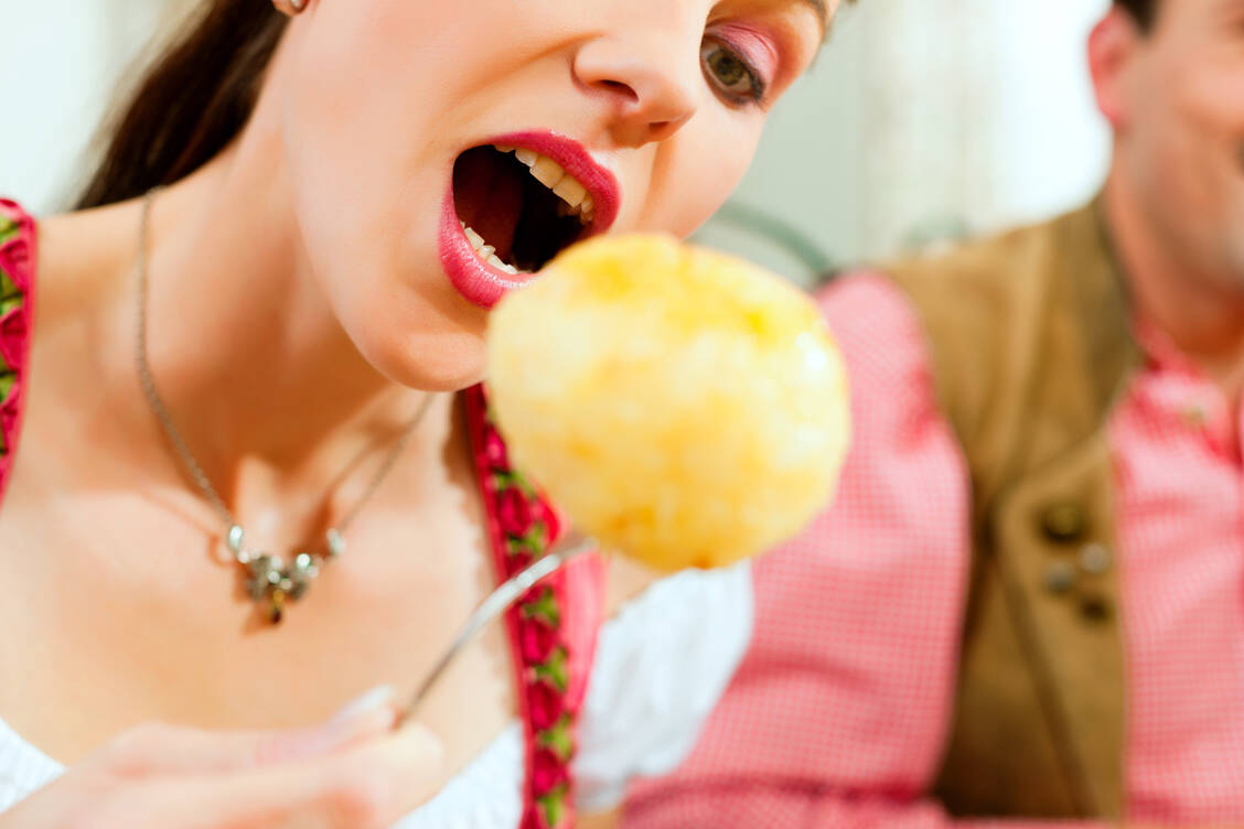 Zu viel vom Falschen essen begünstigt Typ-2-Diabetes. Allerdings kann sich die Krankheit auch bei schlanken, sich normal ernährenden Menschen auftreten. / © Adobe Stock/Kzenon