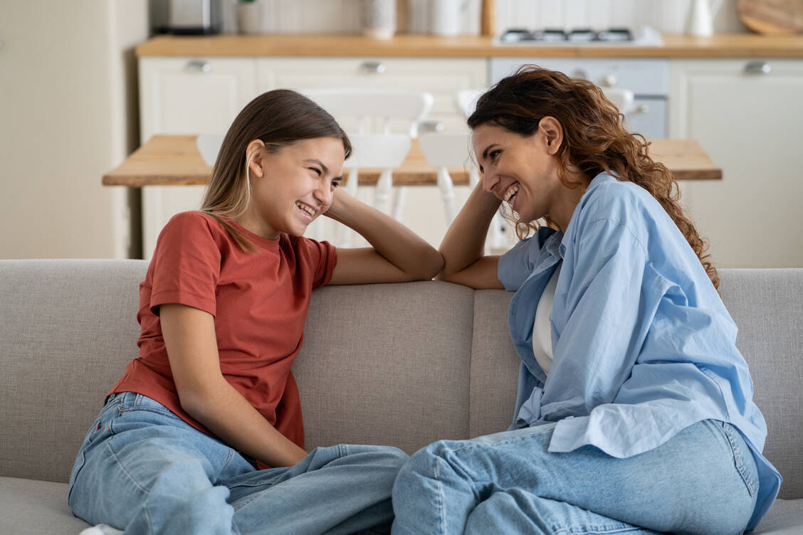 Geschützt auch im Notfall sind die eigenen Kinder durch die Eltern automatisch nur bis zur Volljährigkeit. / © Adobe Stock/DimaBerlin