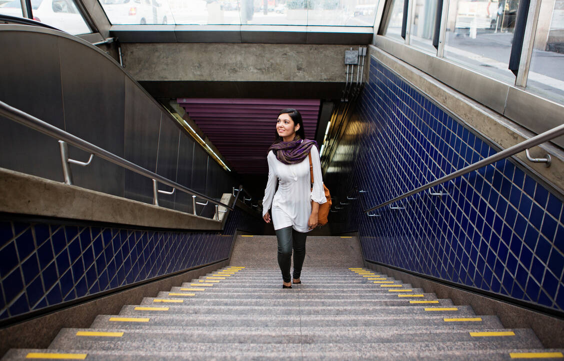 Wer seinem Herzen etwas Gutes tun will, nimmt die Treppe! / Foto: Getty Images/Mark Leibowitz