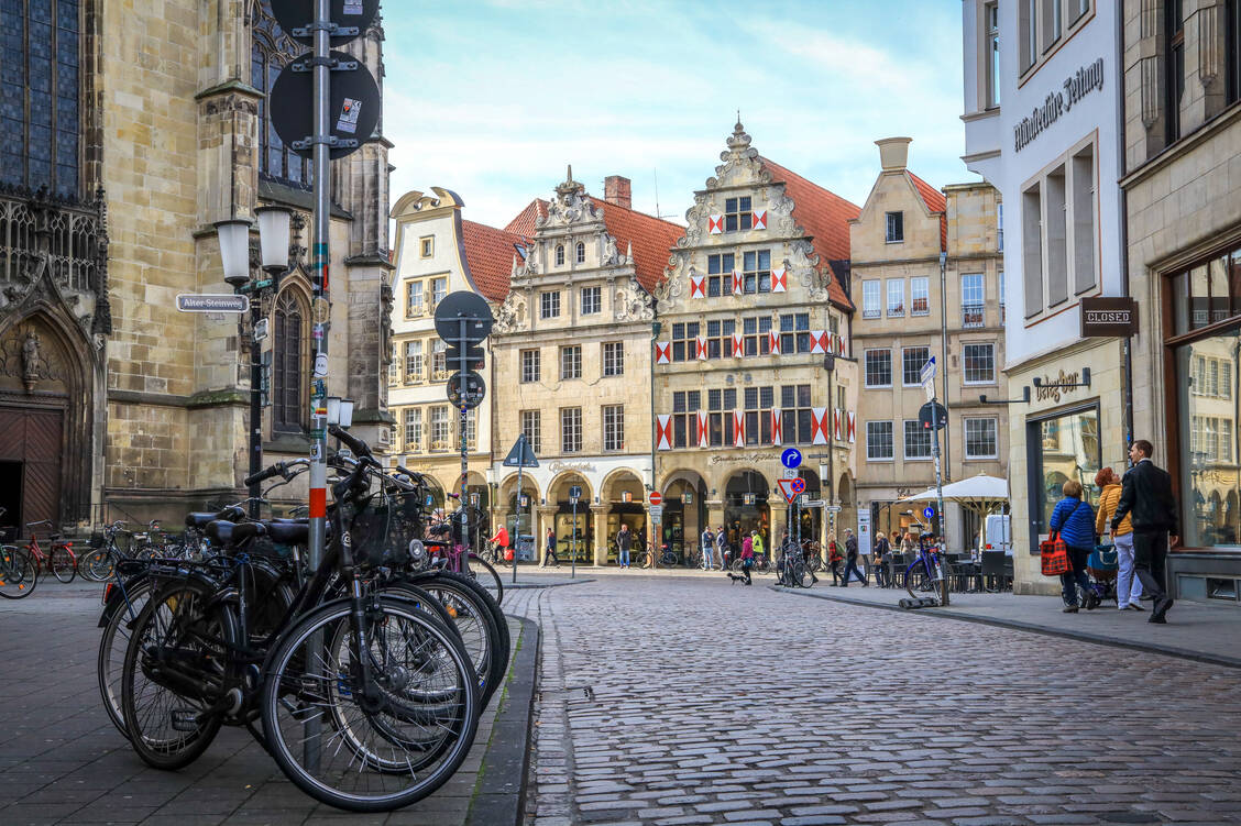 Die Stadt Münster und der Verein PTA-Fachschule Westfalen-Lippe diskutieren zur Zeit über die Zukunft der PTA-Schule. / Foto: Imago Images/Rüdiger Wölk