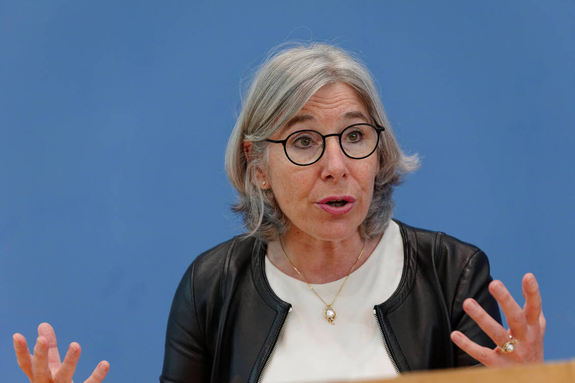 Die ABDA-Präsidentin sieht noch Möglichkeiten, die Apothekenreform, wie sie jetzt vorgesehen ist, zu verhindern. / Foto: IMAGO/Jürgen Heinrich