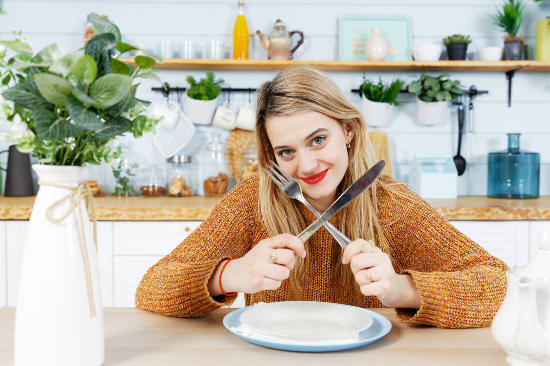 Fasten ist eine gute Sache, Diabetiker müssen aber aufpassen. / © Getty Images/Mark_KA