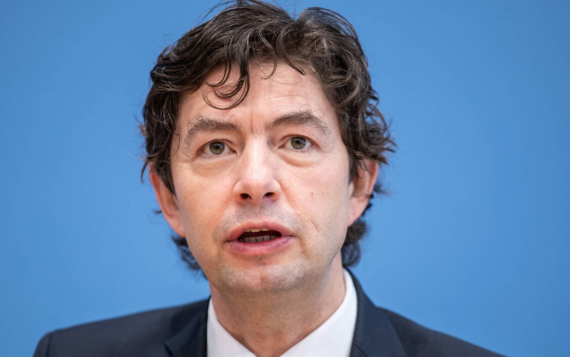 Virologe Christian Drosten spricht von einer echten Notfallsitution. / Foto: Getty Images/Andreas Gora - Pool