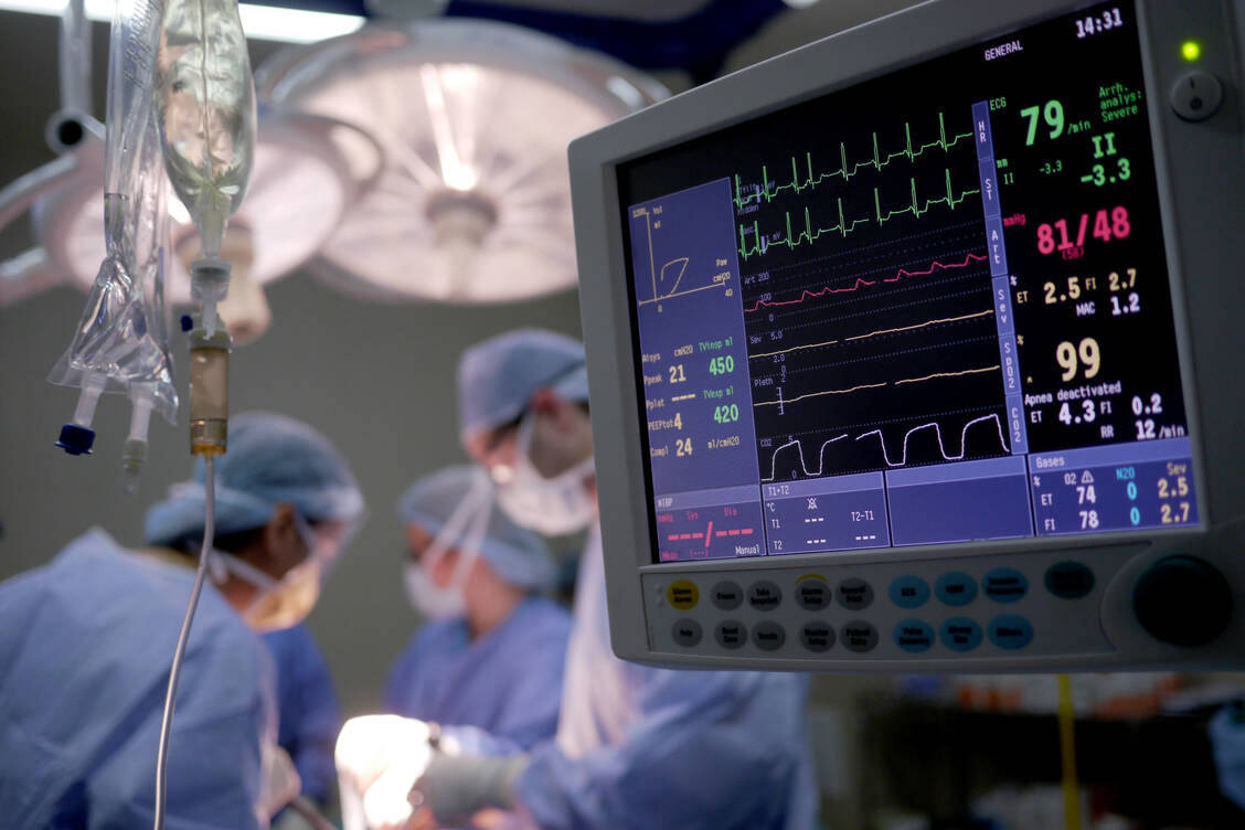 Auf eine Herztransplantation warten jedes Jahr weit mehr Menschen als Spenderorgane vorhanden sind.   / Foto: Adobe Stock/fivepointsix