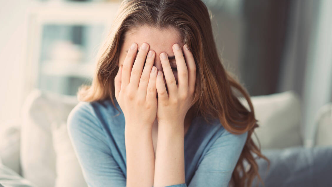 Erschöpfung und Frustration sind typische Zeichen eines Burn-outs. / Foto: Adobe Stock/sebra