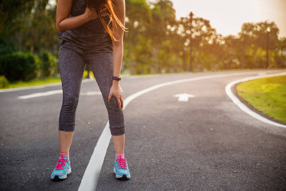 Treibt ein MenschSport, während sein Körper mit der Abwehr von Erregern beschäftigt ist, belastet er sein Immunsystem zusätzlich. / Foto: Adobe Stock/Oranuch