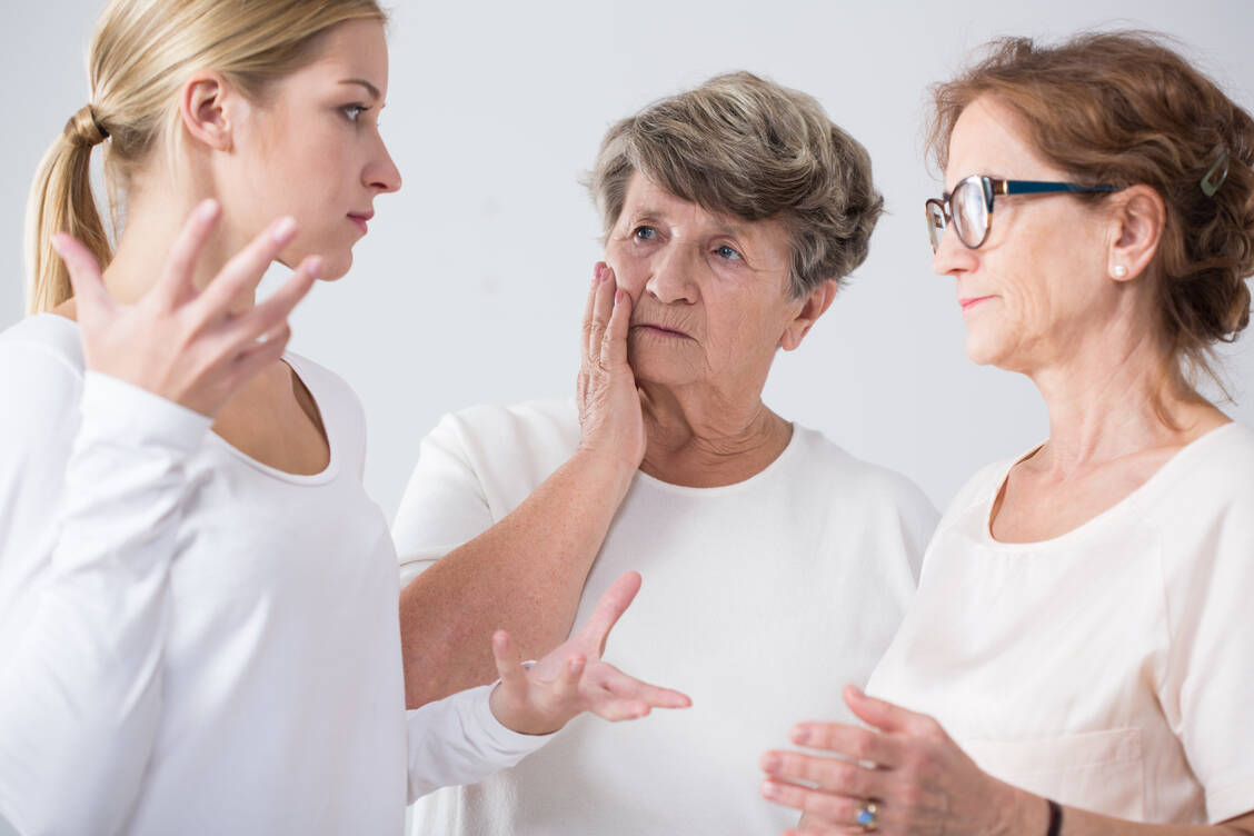In einem Streitgespräch sind häufig drei Rollen und Verhaltensweisen zu beobachten: Verfolger, Retter und Opfer. / Foto: Adobe Stock/Photographee.eu