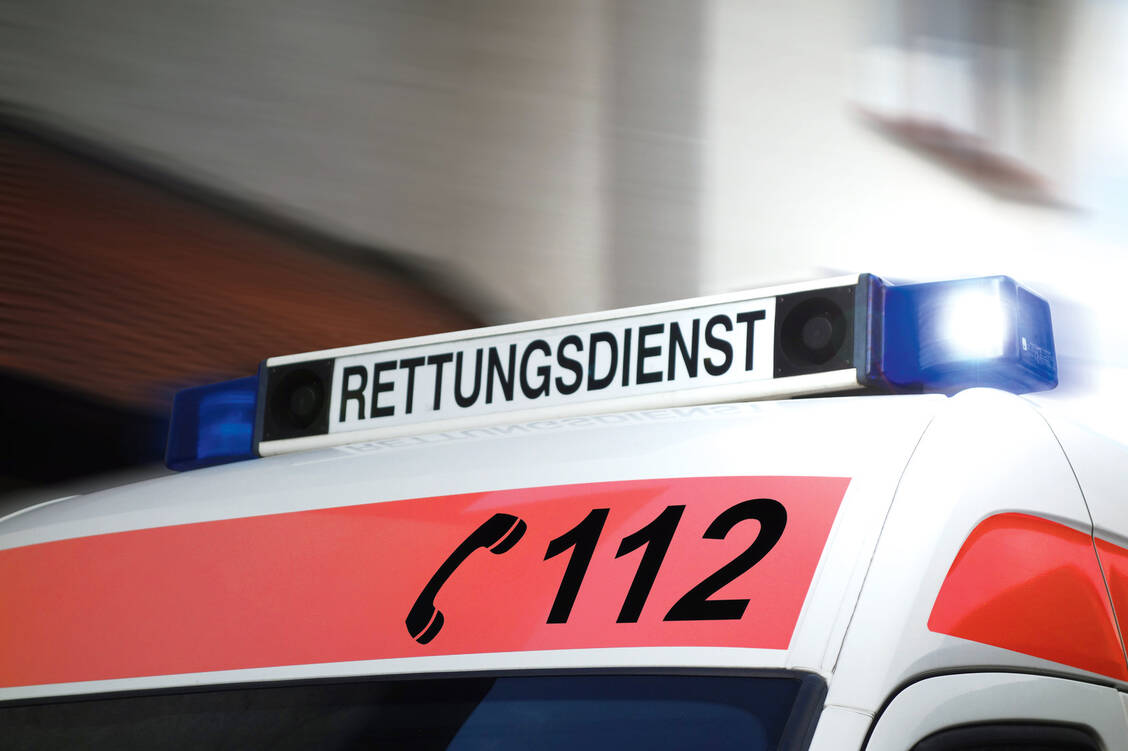 Ob mit oder ohne Covid-19: Ein Schlaganfall ist stets ein medizinischer Notfall. Betroffene sollten sich schnellstmöglich in Behandlung begeben. / Foto: Fotolia/pattilabelle