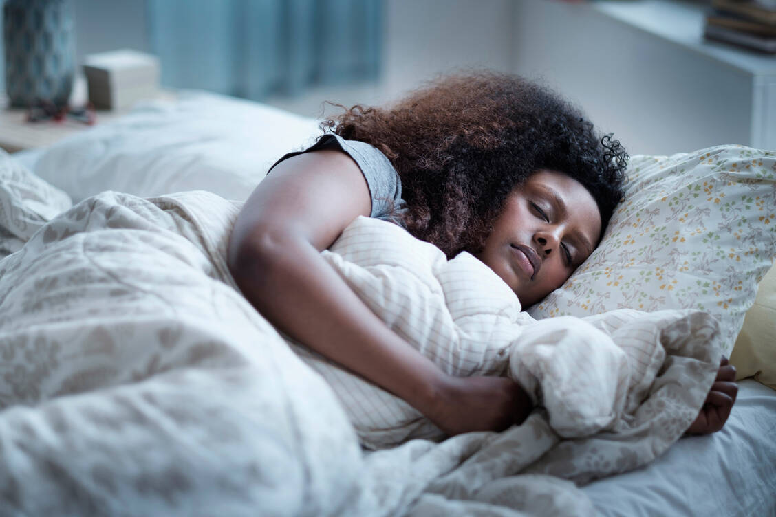 Jede Nacht ausreichend tief schlafen schützt vor Typ-2-Diabetes. / Foto: Getty Images/Blend Images LLC/JGI/Tom Grill/