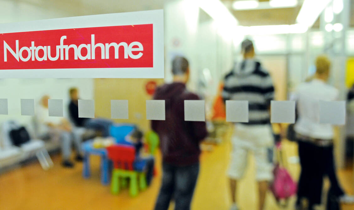 Je länger die Wartezeit, desto höher die aggressiven Tendenzen. Dem kann unter bestimmten Voraussetzungen eine Information über die Länge der Wartezeit abhelfen. / Foto: dpa