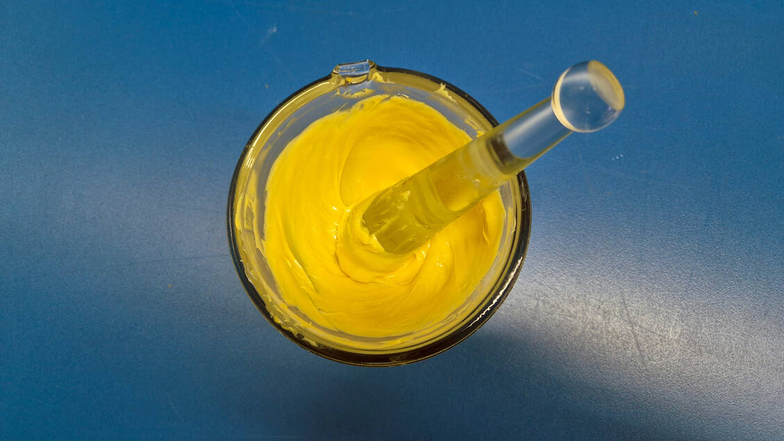 Dithranol-Salben aus dem NRF sind weiter praxisrelevant. / © DAC/NRF