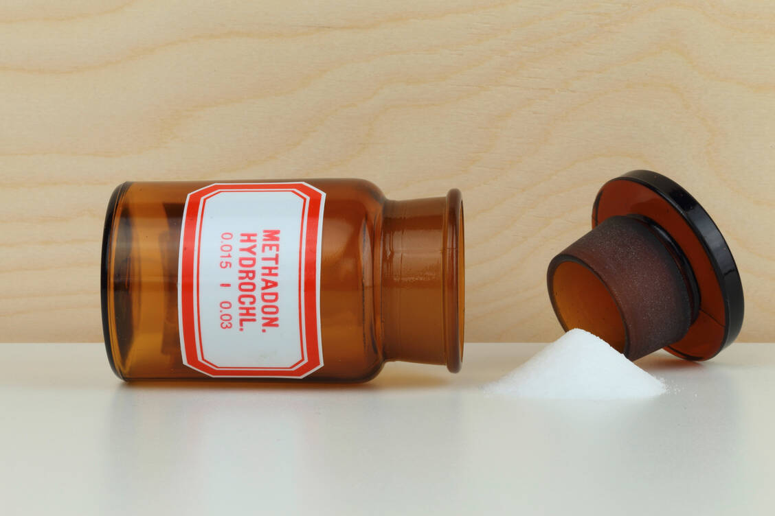 Lange war Methadon das am häufigsten verschriebene Substitutionsmittel. Mittlerweile ist Levomethadon auf Platz 1. / Foto: Adobe Stock/monropic