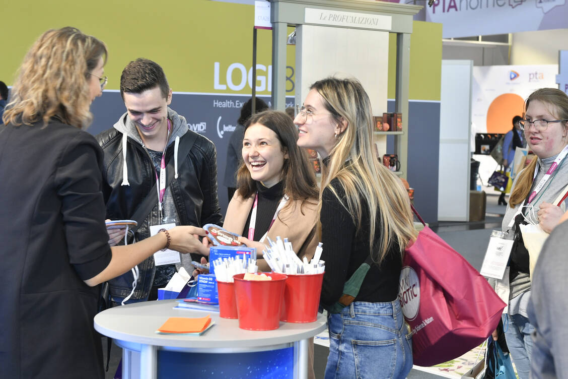 Interessante Gespräche live vor Ort – der BVpta freut sich auf alle Messebesucherinnen und -besucher.  / Foto: Avoxa expopharm