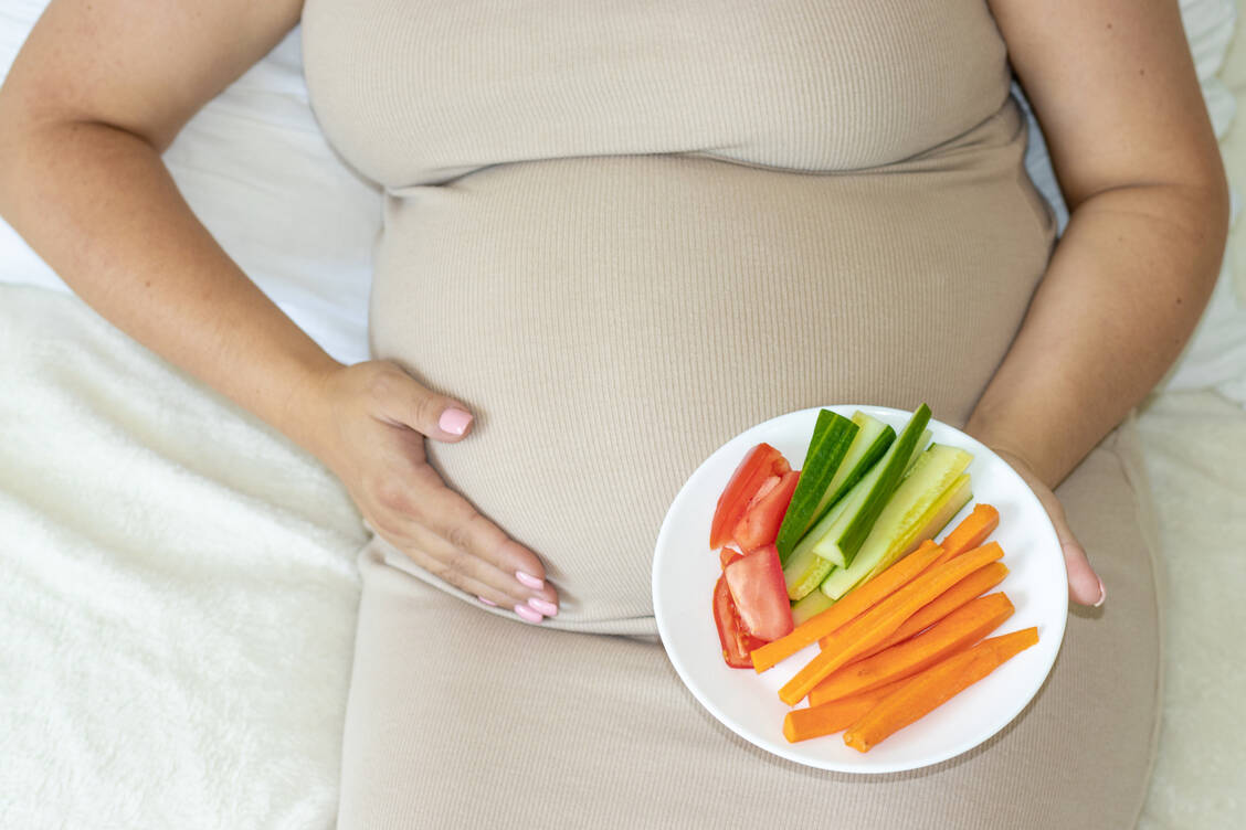 Karotten führten bei den ungeborenen Babys zu einem »Lächeln«, so die Beobachtung der Forschenden. / Foto: Adobe Stock/Alexandra