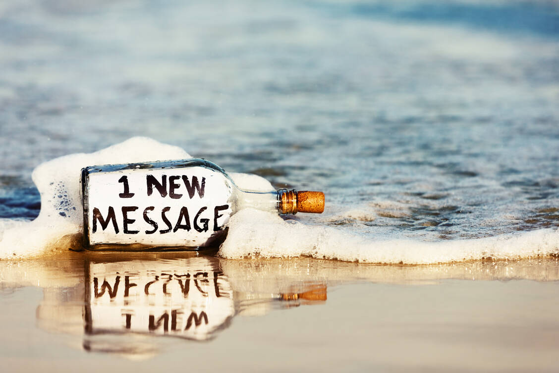 73 Prozent der Befragten geben an, im Urlaub mindestens täglich ihre dienstlichen E-Mails zu checken. / Foto: Getty Images/RapidEye