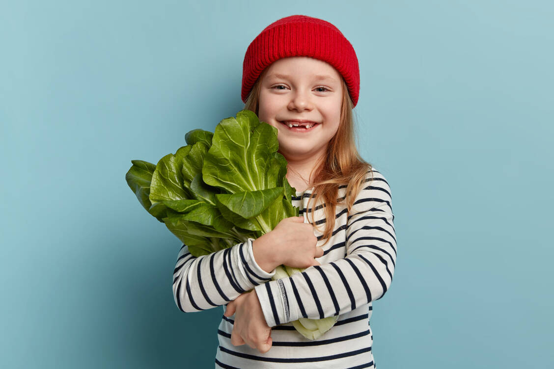 Nicht  nur die Stimmung bei Erwachsenen profitiert von Grünzeug, auch Kindern geht es besser, wenn Obst und Gemüse häufig auf ihrem Speiseplan stehen. / Foto: Adobe Stock/Wayhome Studio