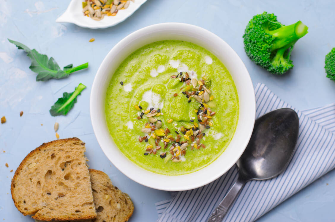 Aus Strünken von Brokkoli lässt sich eine schmackhafte Suppe kochen. / Foto: Fotolia/julie208