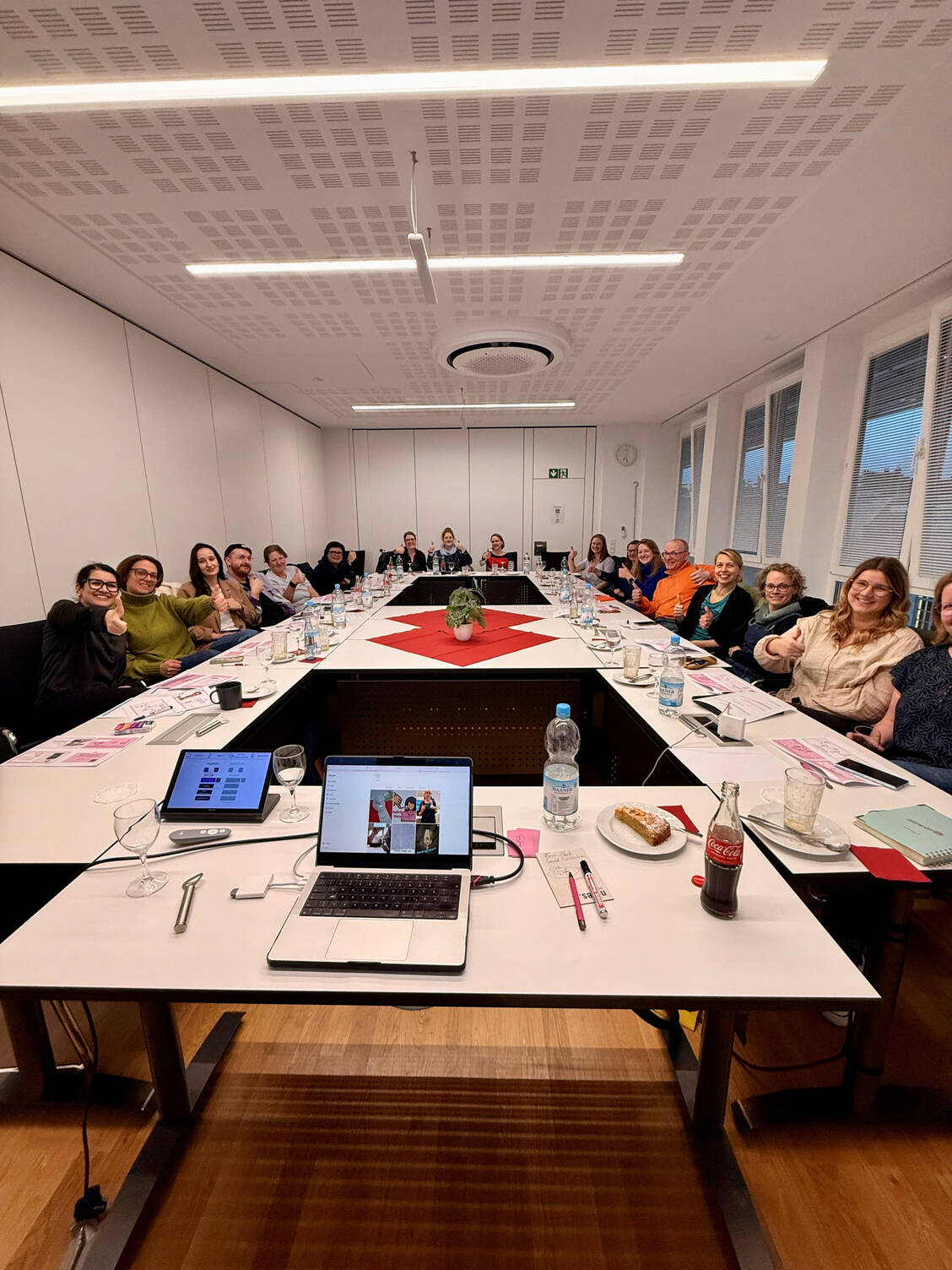 Fit für Social Media: Die Teilnehmer des Workshops lernten, wie sie die digitale Kommunikation am besten nutzen können. / © Simone Gansewig
