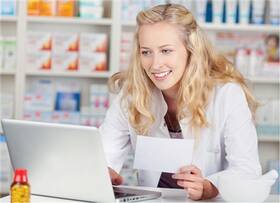 Zur ausführlichen Recherche benutzt die PTA spezielle PC-Programme, so auch das Angebot des NRF.
<p class="fotonachweis">Foto: Fotolia/contrastwerkstatt</p>