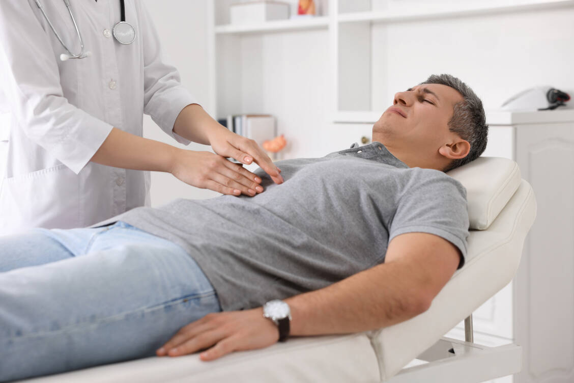 Das neue Medikament kann die Überlebenszeit bei bestimmten Patienten mit Bauchspeicheldrüsenkrebs verdoppeln. In den USA ist es unter dem Namen Rasonque™ bereits seit Ende August zugelassen. In Europa muss die EU-Kommission der Zulassungsempfehlung noch zustimmen. / © Adobe Stock/New Africa