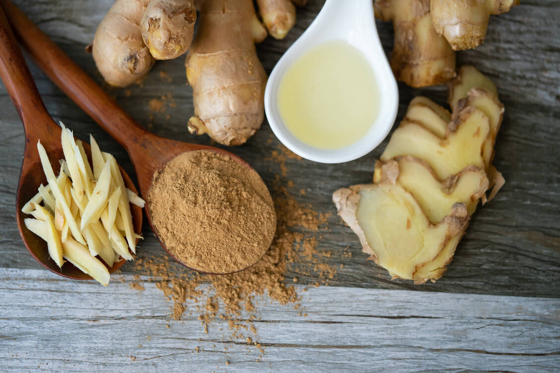 Für den traditionellen Gebrauch kann der Ingwer jetzt mit fünf Indikationen aufwarten.  / © Getty Images/manusapon kasosod