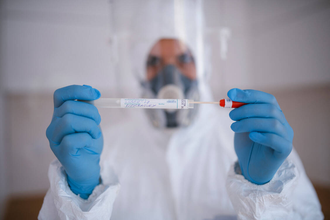 PCR-Tests gelten nach wie vor als Goldstandard, wenn es darum geht, eine akute Infektion mit dem neuartigen Corona-Virus festzustellen. / Foto: Getty Images/
ArtistGNDphotography