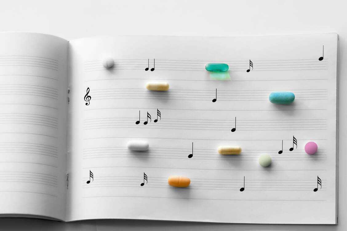 Musik beruhigt, Musik regelt die Aktivität des sympathischen Nervensystems herunter, Musik vermindert deshalb die Symptome bei Postinfarkt-Patienten.   / Foto: Fotolia/CuraPhotography