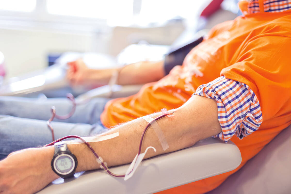 Die Zahl der möglichen Blutspender zwischen 18 und 65 Jahren nimmt konstant ab. / Foto: Fotolia/kasto