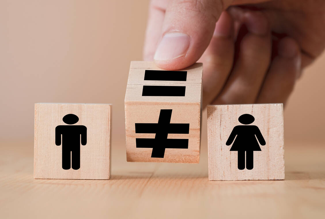 Medizinisch gesehen sind Männer und Frauen nicht gleich, obwohl sie gleich behandelt werden. / Foto: Adobe Stock/Dilok