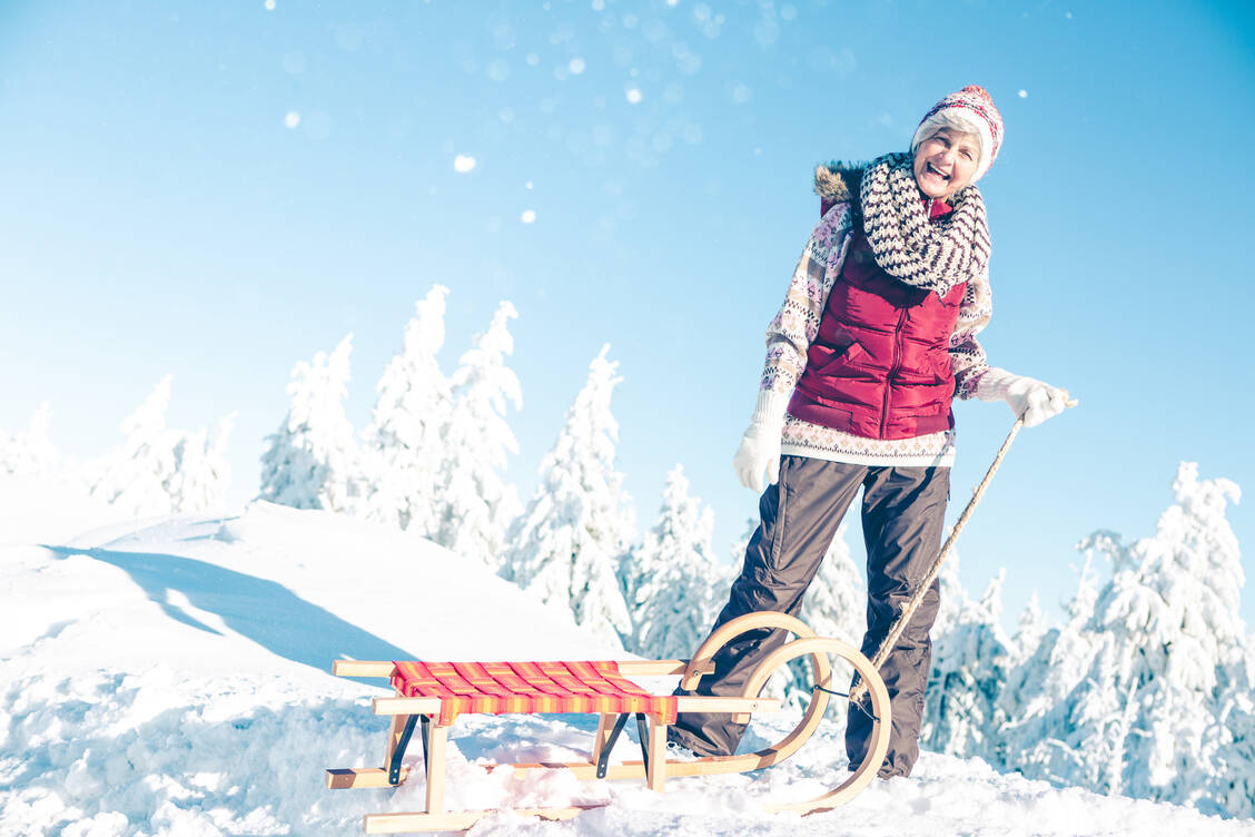 Raus ins Kalte! Wer kann, sollte sich täglich mindestens zehn bis 25 Minuten im Freien gönnen. / Foto: Adobe Stock/Fotowerk