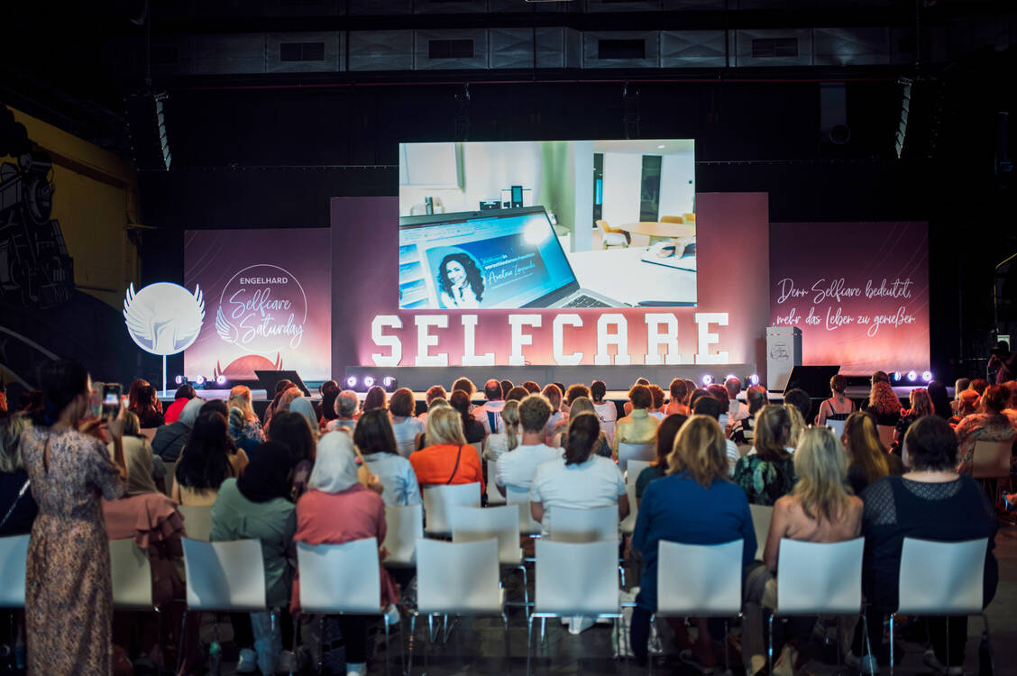Ein Thema, das alle angeht: volles Haus deshalb bei der Auftaktveranstaltung der Selfcare-Reihe in Mainz. / Foto: Engelhard