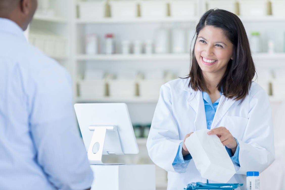 Bieten Sie Kunden ein »Wiedergutmachungsgeschenk« an, stehen die Chancen nicht schlecht, dass der Kunde Ihre Apotheke wieder zu seiner persönlichen »Hauptapotheke« wählt. / Foto: Getty Images/Steve Debenport