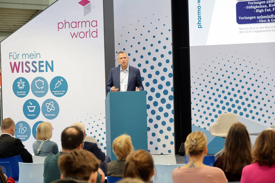 »Eine ernährungstherapeutische Begleitung der Therapie ist […] unverzichtbar«, sagte Ernährungswissenschaftler Prof. Dr. Martin Smollich bei seinem Vortrag auf der Expopharm. / © PZ/Alois Müller