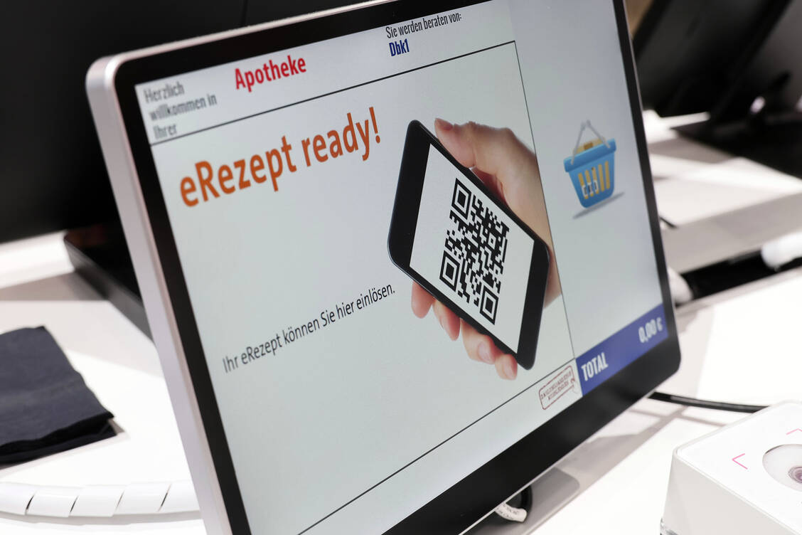 Privatversicherte können nun auch das E-Rezept nutzen – wenn der jeweilige Kostenträger diesen Einlöseweg anbietet. / Foto: Alois Mueller