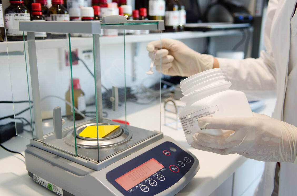 Wiegen scheint einfach, beinhaltet aber eine Vielzahl von Fehlerquellen. / Foto: Fotolia/Picture-Factory