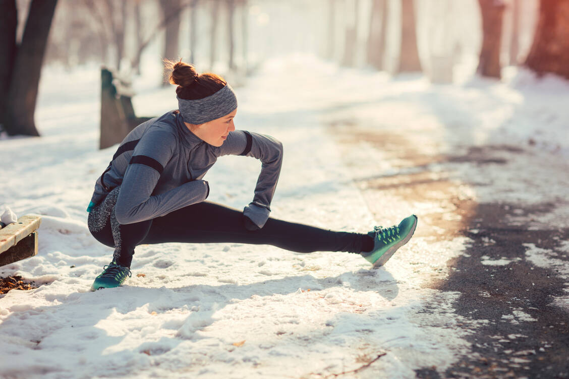 Sport ist auch bei eisigen Temperaturen gesund. Beim Training im Freien gibt es dann aber einiges zu beachten. / Foto: Getty Images/vgajic