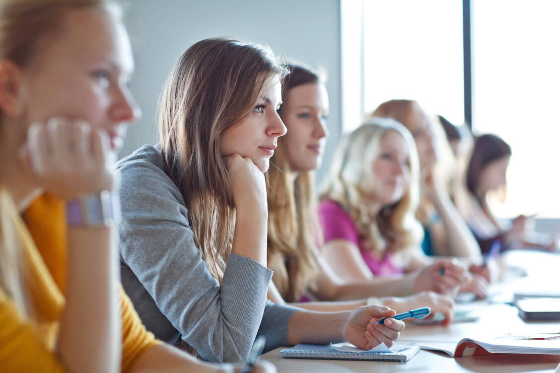 Wäre es nach dem BVpta gegangen, hätte sich die Ausbildung von PTA auf 3 Jahre verlängert. Das PTA-Reformgesetzt gibt das jedoch nicht her. / Foto: Shutterstock/l i g h t p o e t