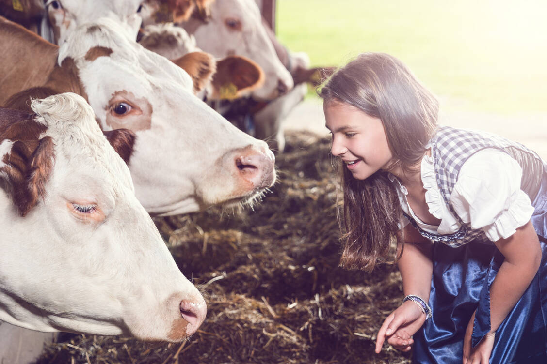 Wem das Tierwohl am Herzen liegt und wer deshalb auf Fleisch verzichtet, soll häufiger unter depressiven Symptomen leiden. / Foto: Adobe Stock/coldwaterman