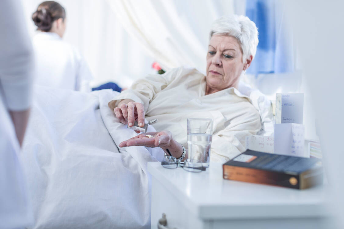 Arzneimnittelbezogene Probleme können den Patienten schaden, und wären doch häufig vermeidbar.  / Foto: Getty Images/Westend61/zerocreatives