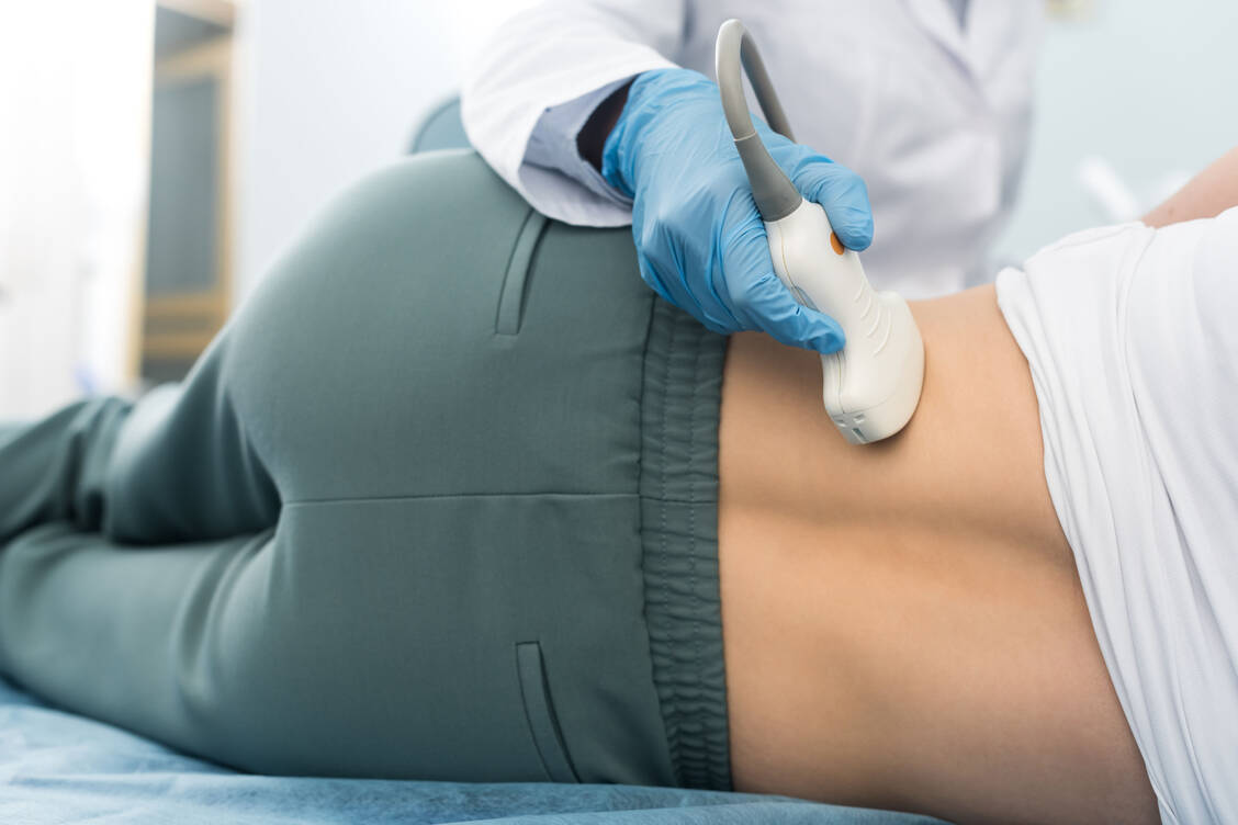 Patienten mit Bluthochdruck oder Diabetes mellitus besitzen ein erhöhtes Nierenerkrankungsrisiko. Insbesondere diese sollten nach einer Covid-19-Infektion einen Nierencheck durchführen und die Nierenwerte überprüfen lassen. / Foto: Adobe Stock/LIGHTFIELD STUDIOS