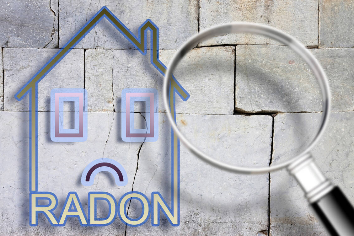 Radon kommt in unterschiedlicher Konzentration im Erdreich vor. Vor dem Hausbau empfiehlt sich in manchen Regionen die Messung.  / Foto: Getty Images/Francesco Scatena